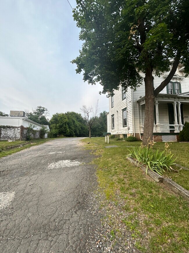 1530 Pennington Rd unit D, Ewing, NJ 08618 - photo 3