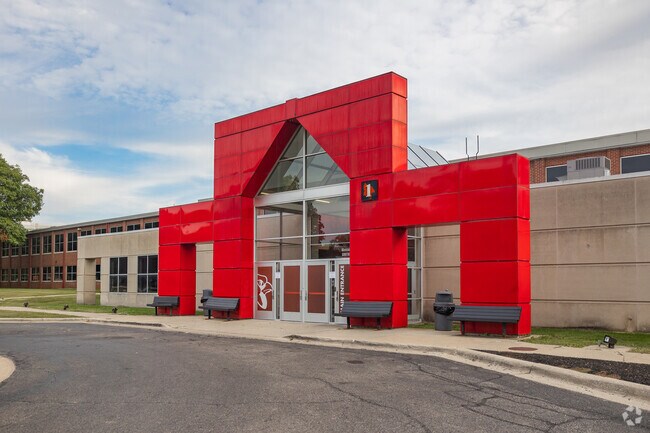 Southport High School is a public school near edgewood.