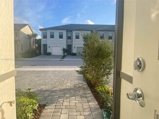 2151 Appleton Cir S, Oakland Park, FL 33309