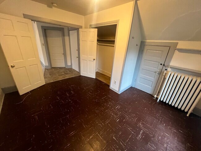 221 N Livingston St unit 1, Madison, WI 53703 - photo 6