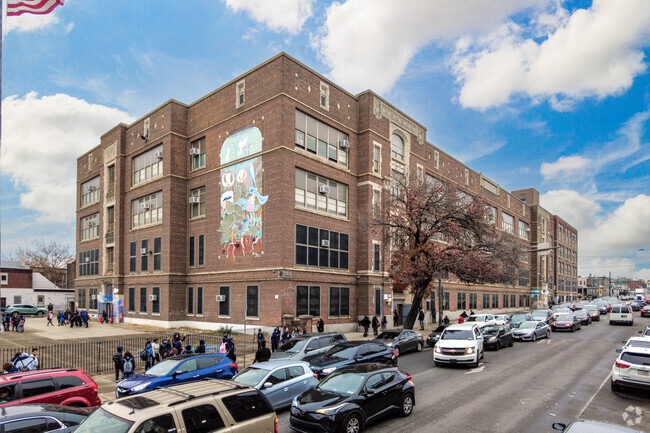 John B Stetson Middle School has just under 800 Students.
