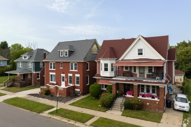 Homes neatly line the streets of the Gateway Community.