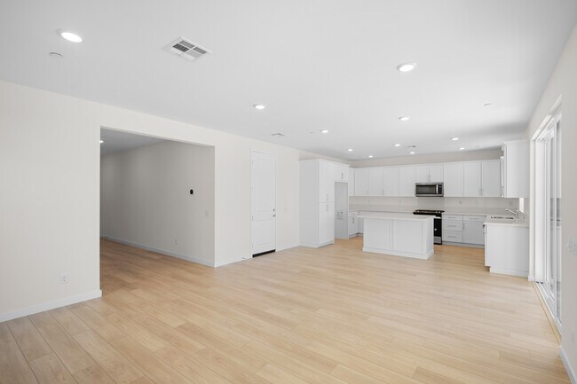 23775 Orange Blossom Dr, Santa Clarita, CA 91321 - photo 5