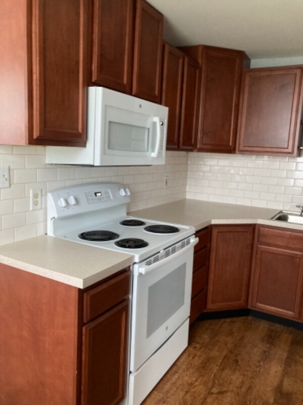 201 Democratic Ln, Liverpool, PA 17045