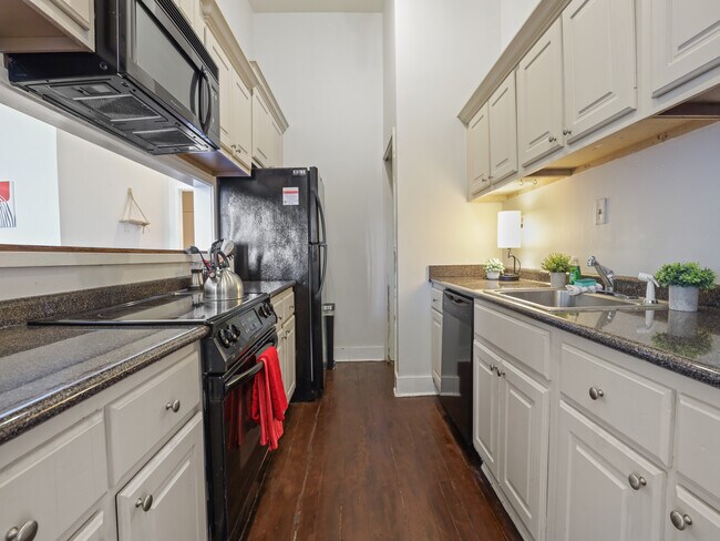 66 S Front St unit 21, Memphis, TN 38103 - photo 5