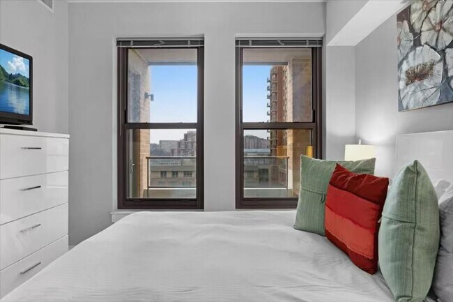 520 12th St S unit ID1058718P, Arlington, VA 22202 - photo 5