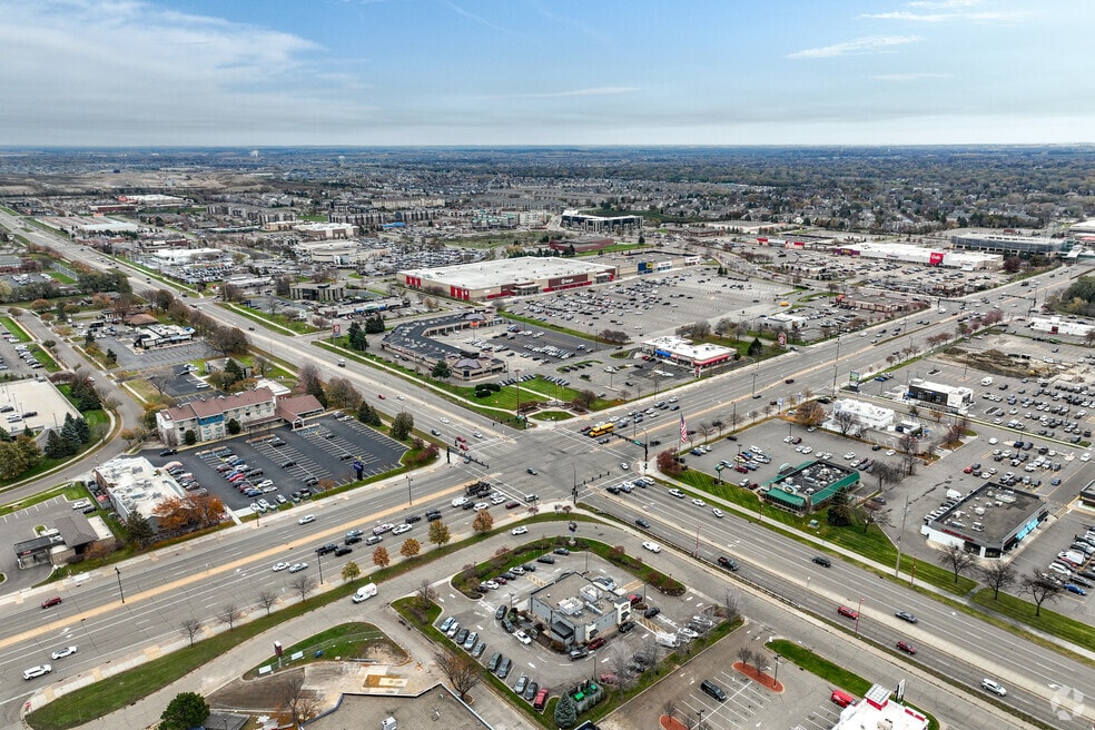 NH_DowntownAppleValley_560041_P2_V2_TH_031325