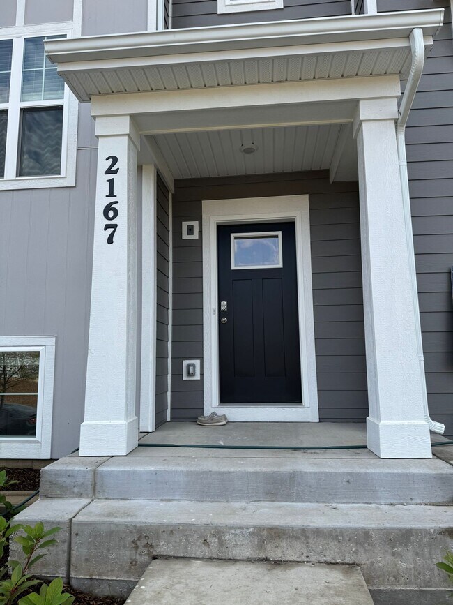 2167 Yellowstone Blvd, Mundelein, IL 60060