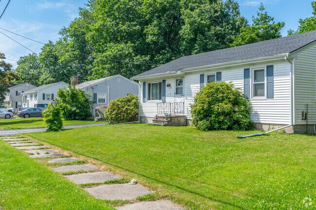 Colonial ranch style homes adorn the streets of Thornton Heights.