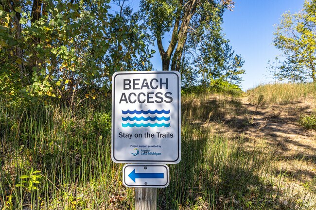 The 12th Ward neighborhood offers many paths to the beach.