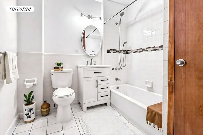 33 Bradhurst Ave, New York, NY 10030 - photo 3