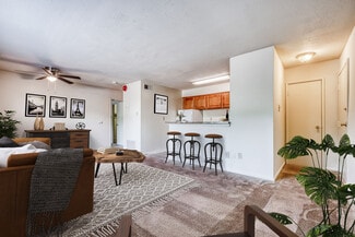 334 E Main St, Newark, DE 19711