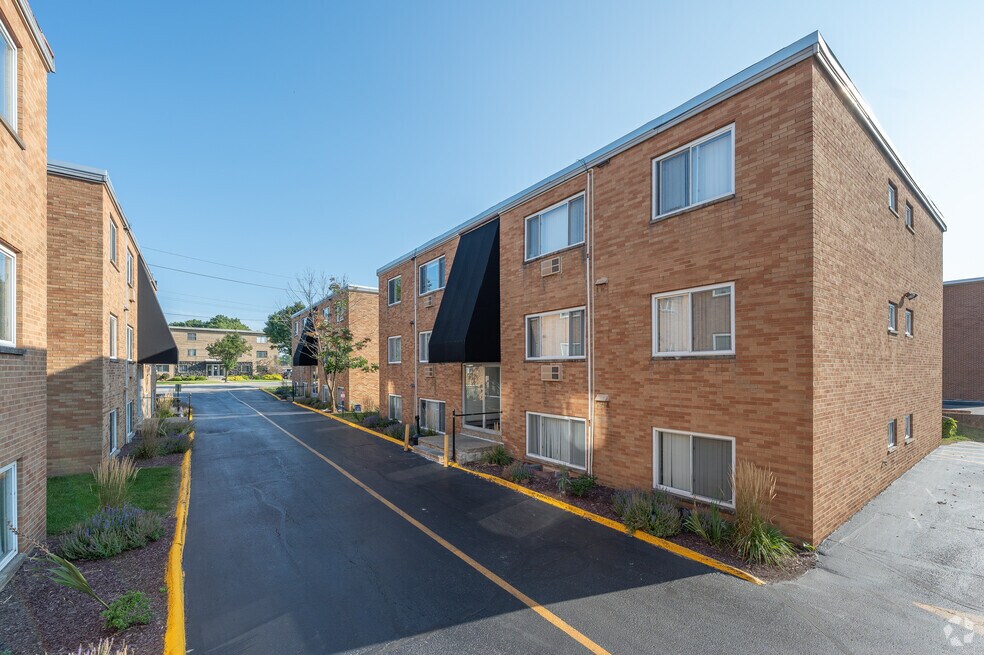 Windsor Apartments, Fairview Park, OH 44126 - photo 1