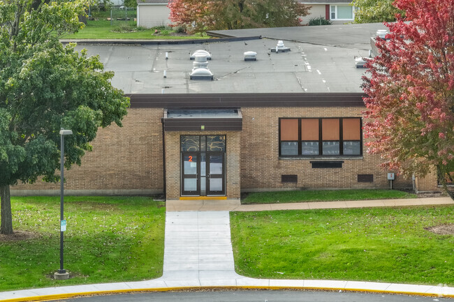 Drop off and pick up area for students at Littlejohn Elementary School in Dekalb.