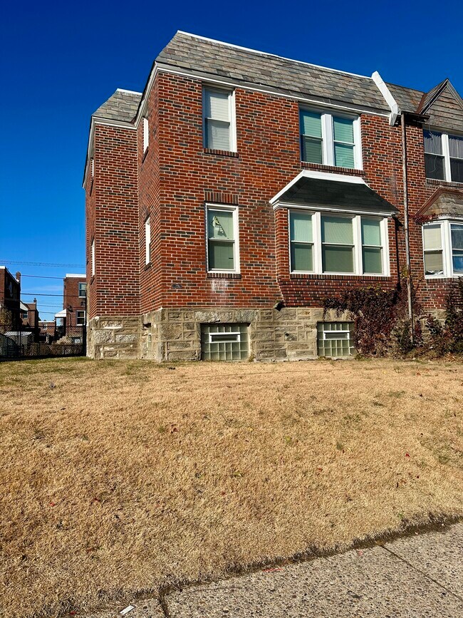 1321 E Johnson St, Philadelphia, PA 19138