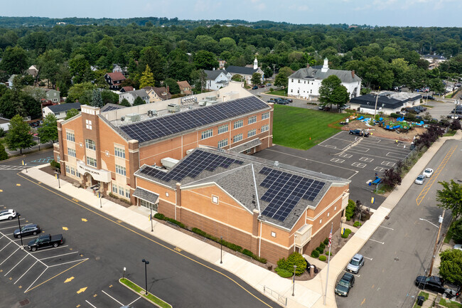 John Y. Dater Elementary School is a public school in Ramsey serving grades 4 and 5.