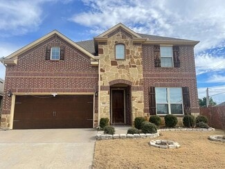 1011 Nail Ln, Euless, TX 76040