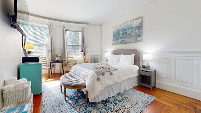 1029 Beacon St unit 3, Brookline, MA 02446 - photo 5