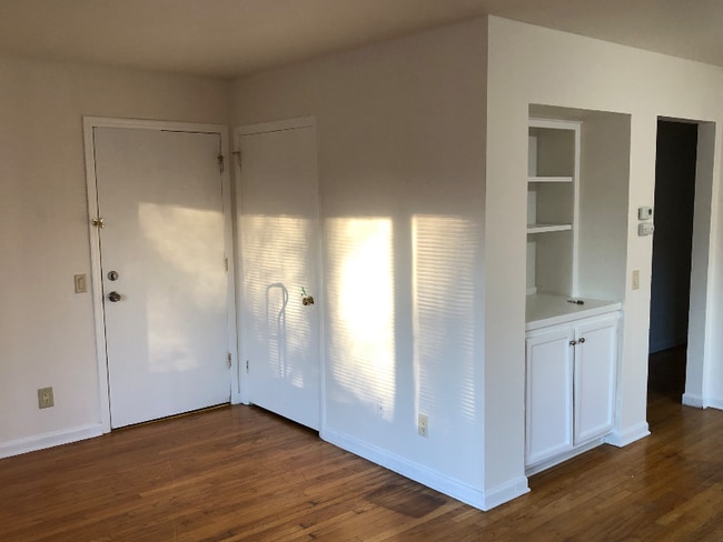 2413 Brentwood Pkwy unit 2, Madison, WI 53704 - photo 2