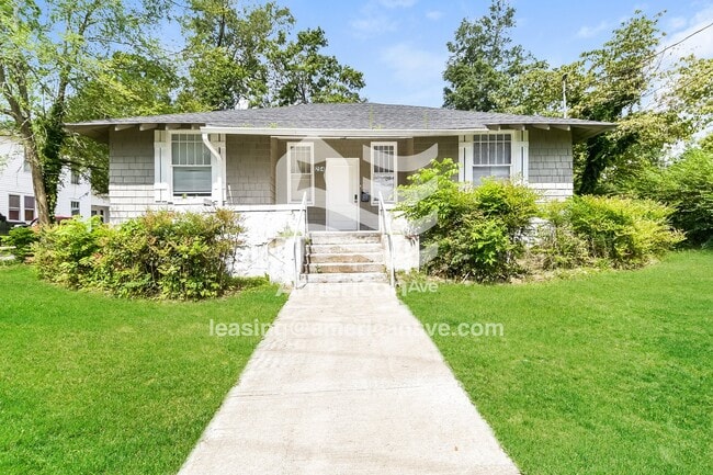 204 S Adair St, Clinton, SC 29325 - photo 2