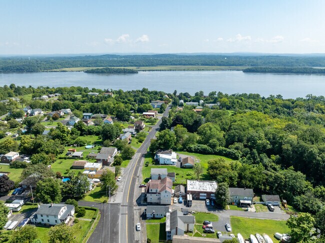 Living is Glasco is a wonderful experience.