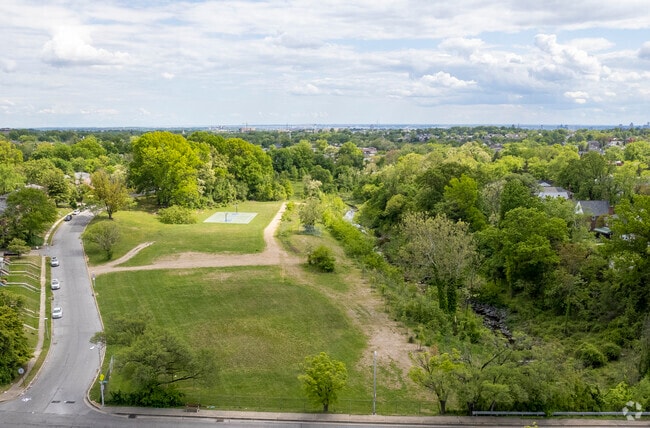 Chinquapin Run Park also has athletic fields for fitness loving Glen Oaks residents.