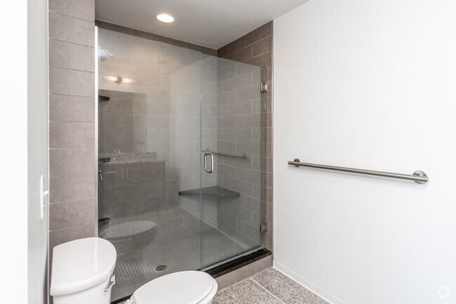 Bootlegger - Master Bathroom