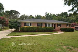 3310 Paula Cir, Charlotte, NC 28216
