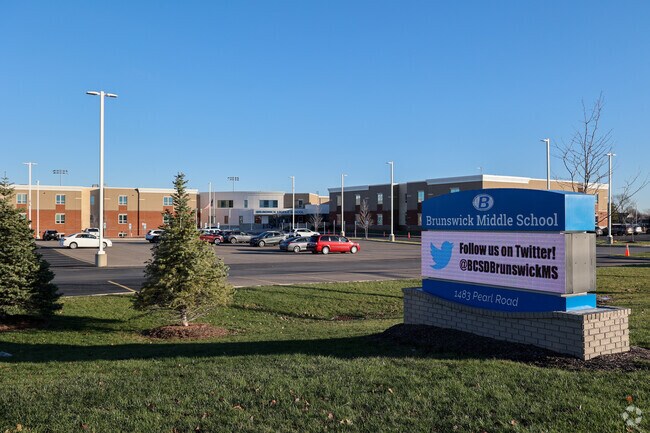 Brunswick Middle School offers Brunswick a dynamic learning environment.