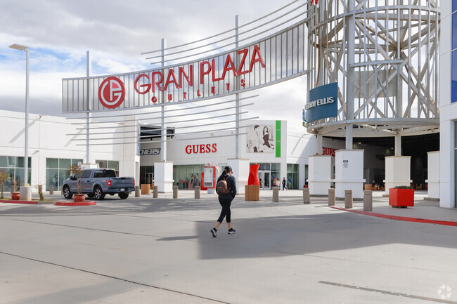 Gran Plaza in Calexico offers top brands, great deals, and a premier shopping experience by the border.
