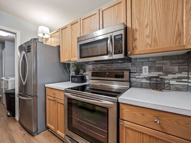 44975 Marigold Dr, Sterling Heights, MI 48314 - photo 6