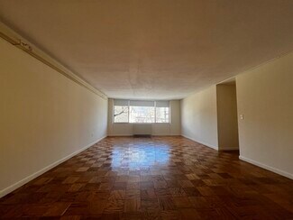 80 Monmouth St Unit 220, Brookline, MA 02446