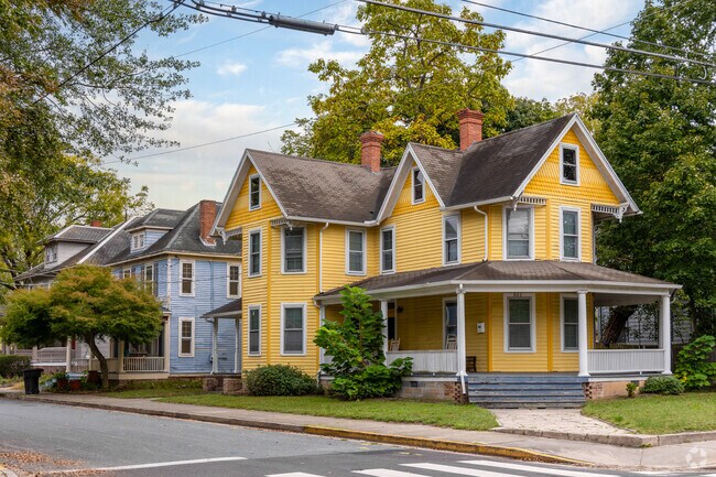Many of the homes in Newtown-North Division are uniquely colored.