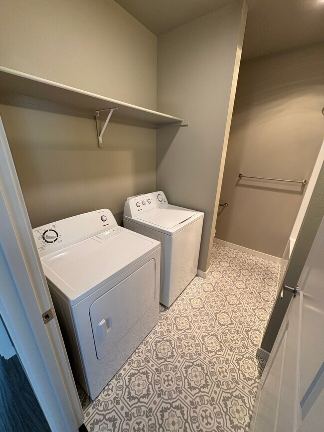 Introducing Dry Canyon – Redmond’s newest Luxury Apartments, Redmond, OR 97756 - photo 7