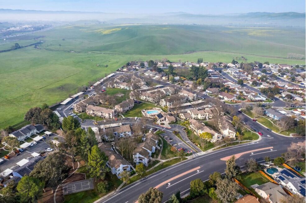 Diablo Vista Apartments 1550 Springtown Blvd, Livermore, CA