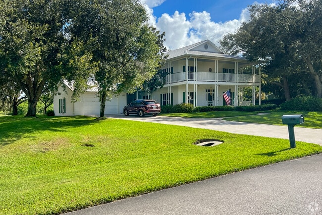 Many homes in White City have delightful front porches.