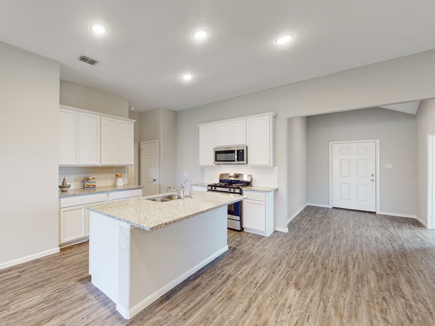 8024 Butterfield Dr unit 37163092, San Antonio, TX 78227 - photo 1