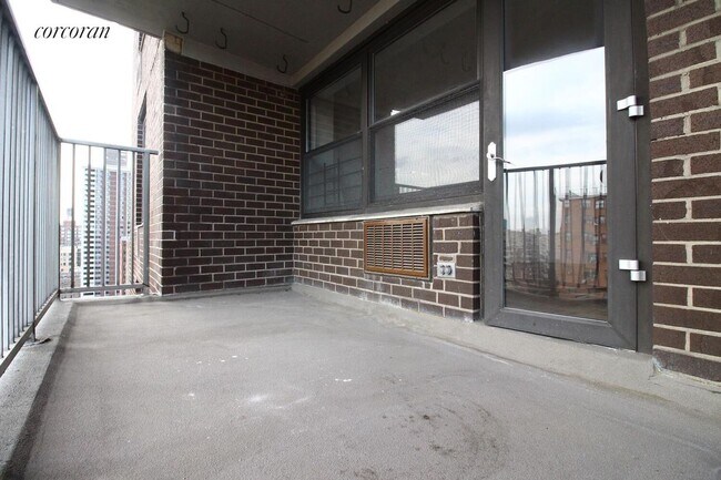 175 W 90th St, New York, NY 10024 - photo 4