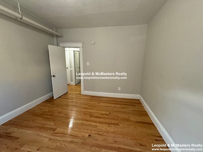 9 Woodstock Ave unit 4, Brighton, MA 02135 - photo 4