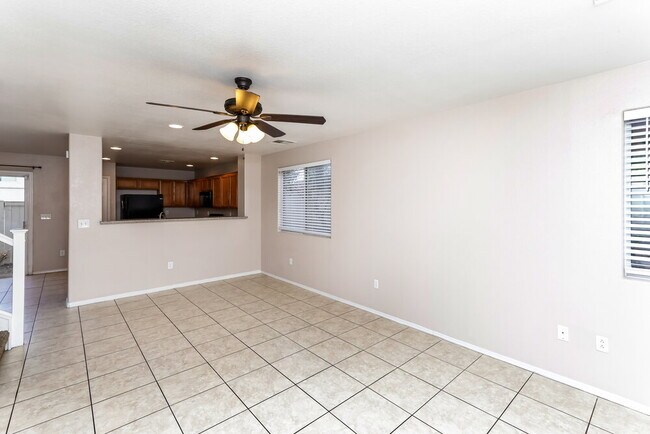 10425 Concetta Ave, Las Vegas, NV 89129 - photo 5