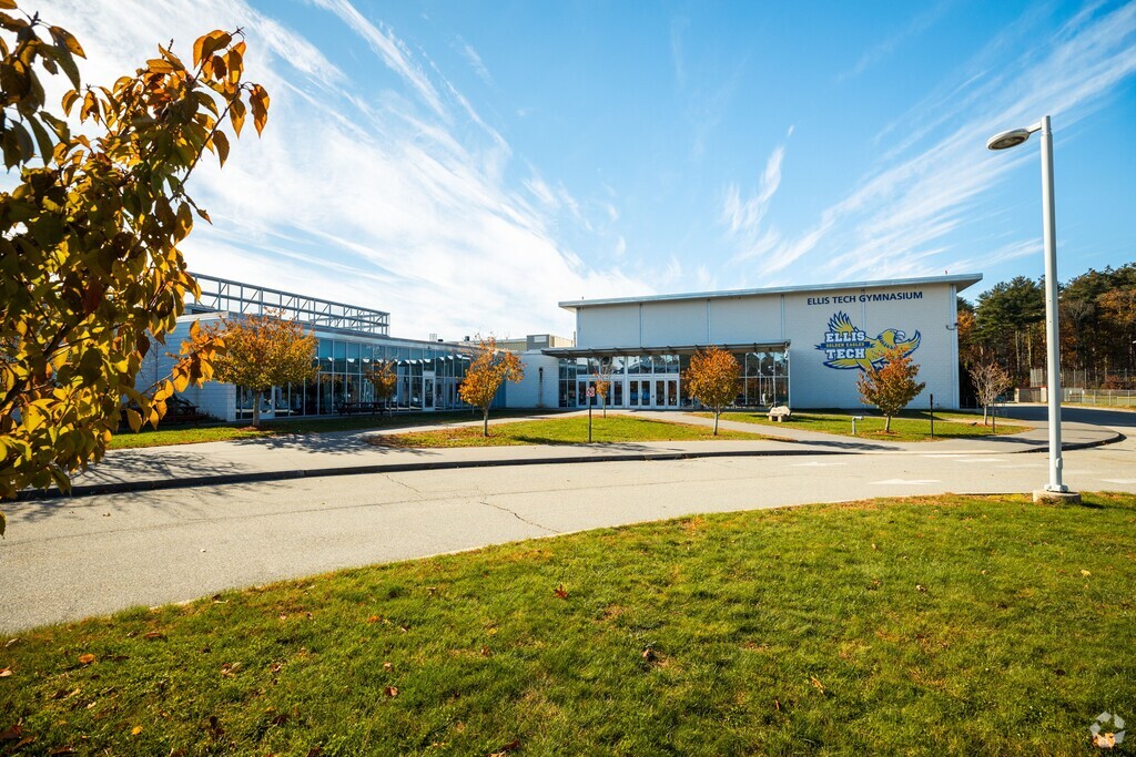 Many high schoolers in the Danielson neighborhood attend H.H. Ellis Technical High School.