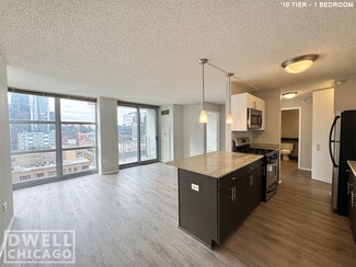 161 N Jefferson St, Chicago, IL 60661