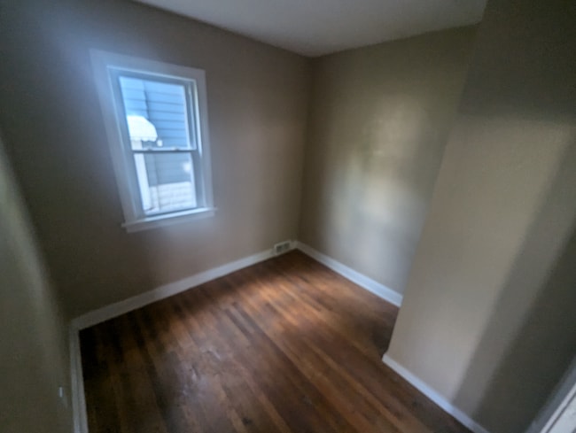 410 W 23rd St, Lorain, OH 44052 - photo 4