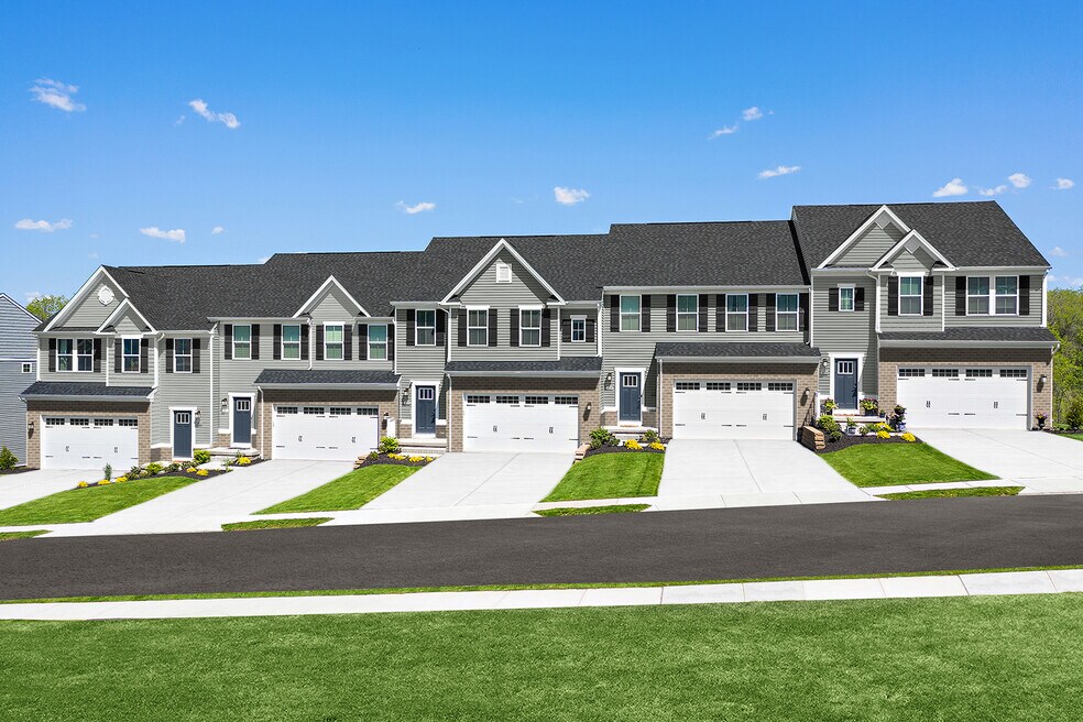 31065 Blooming Ln unit 36227800, Olmsted Falls, OH 44138 - photo 1