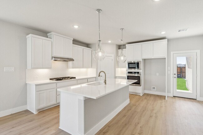 448 Lost Creek Trail, Waxahachie, TX 75165 - photo 6