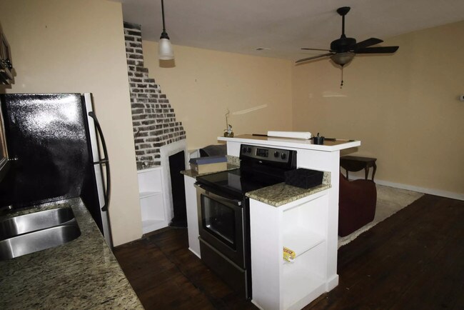 59 Hanover St unit C, Charleston, SC 29403 - photo 3