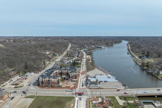 Merrill Algonquin Hills residents have ample privacy but remain close to downtown Algonquin.