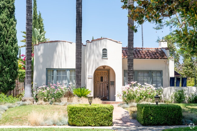 Smaller homes can be found in many areas of Oak Knoll in Pasadena, Ca.