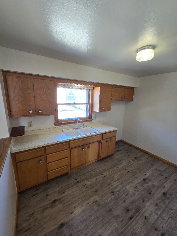 4354 N 72nd St unit 4354 N 72nd Upper, Milwaukee, WI 53216 - photo 6