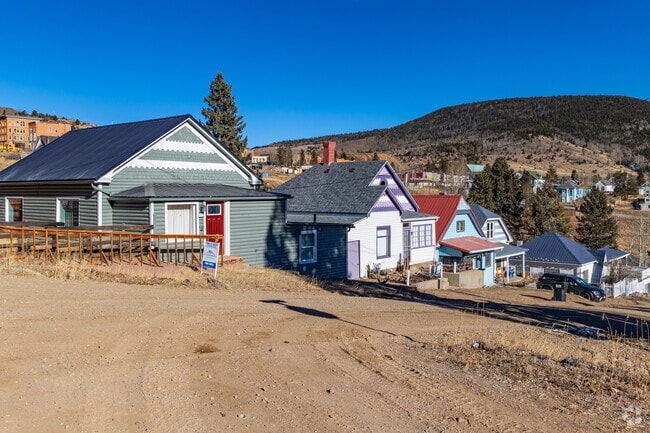 Discover charming Victorian bungalows tucked along rustic roads in Cripple Creek.